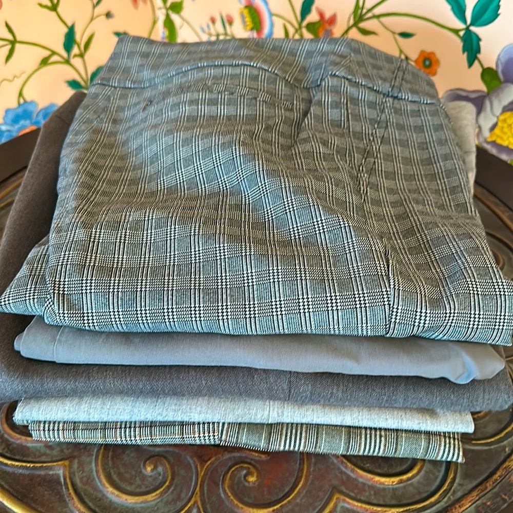 FIVE PAIR GRAY PANTS PACKAGE SZ SMALL/6